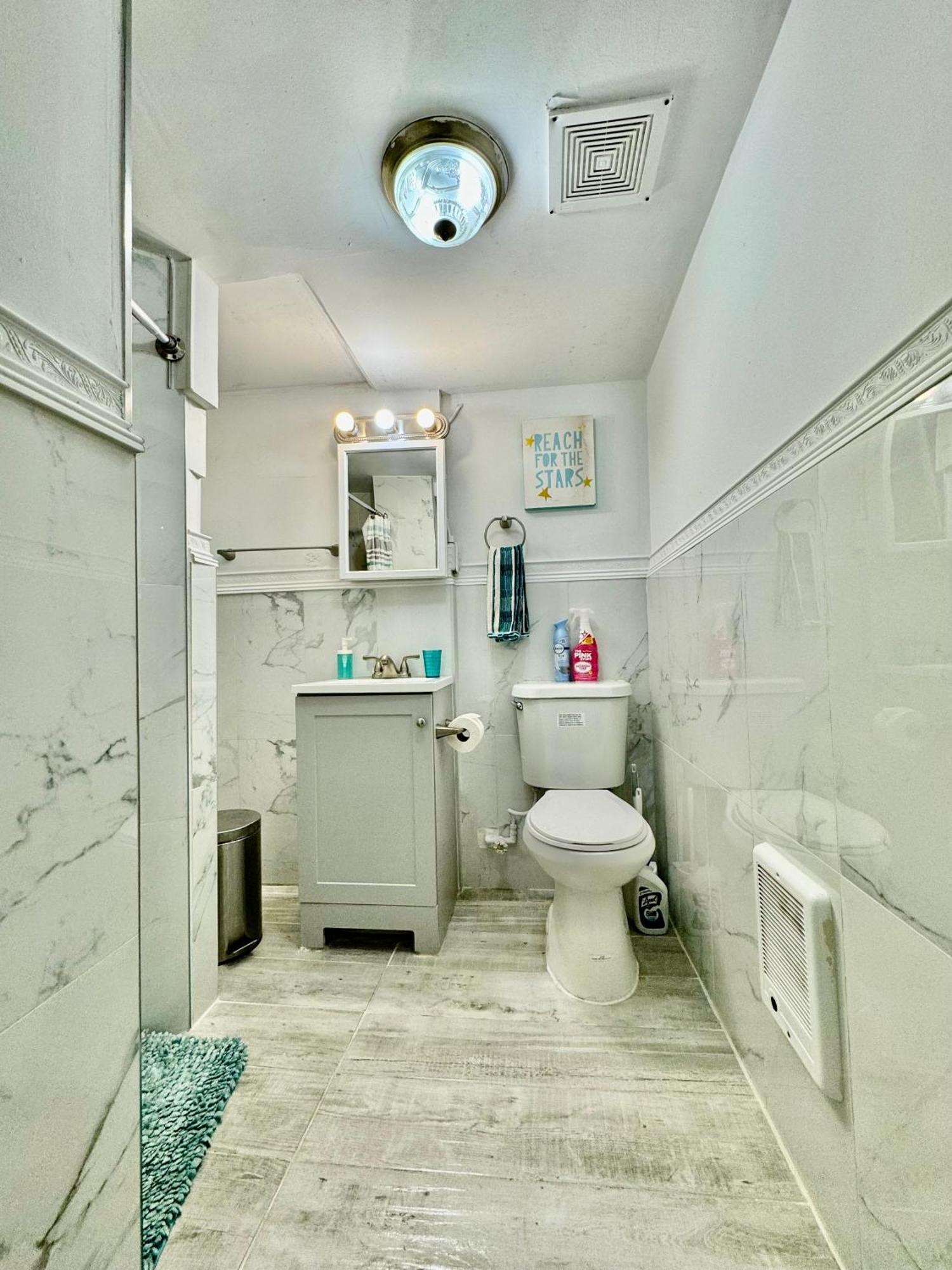 Cozy Private Room With Shared Bathroom On The 1St Floor - Conveniently Located Near Seatac Airport And Downtown シアトル エクステリア 写真